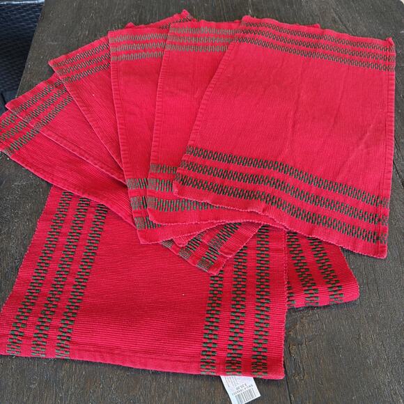PIER 1 Set Christmas Holiday Red Check Plaid Table Runner 6 Placemats 14" X 72" - Picture 7 of 9